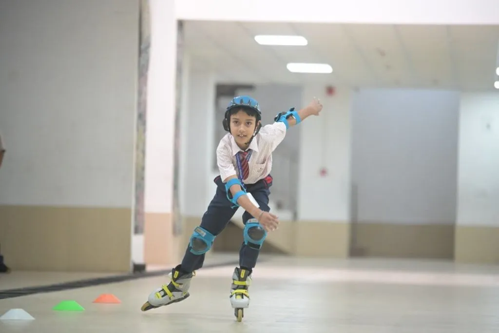 Sapphire learner showing the skating skills for crossing republik, Ghaziabad